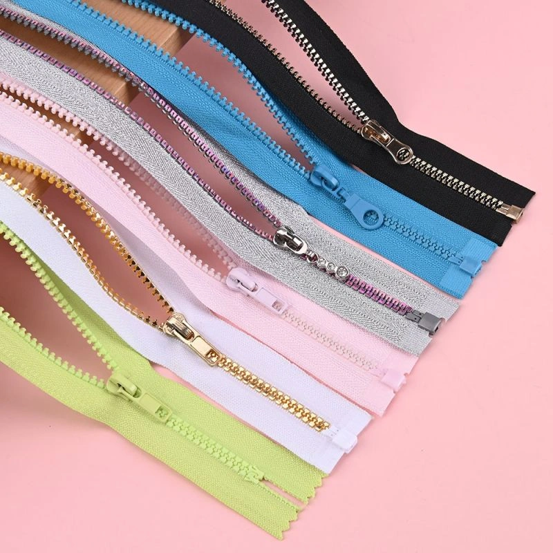 plastic-zippers-1c835e5a